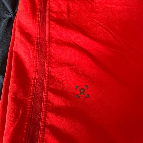 Men’s lululemon (pace breaker I think?!) shorts - Picture 2 of 5